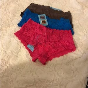 NWT Hanky Panky Lace Boyshort Bundle (3)